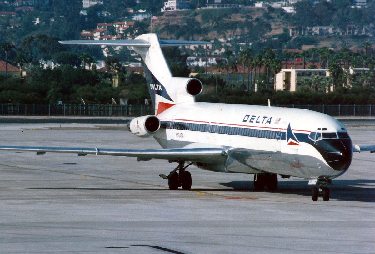 N504DA - Boeing 727-200 Adv