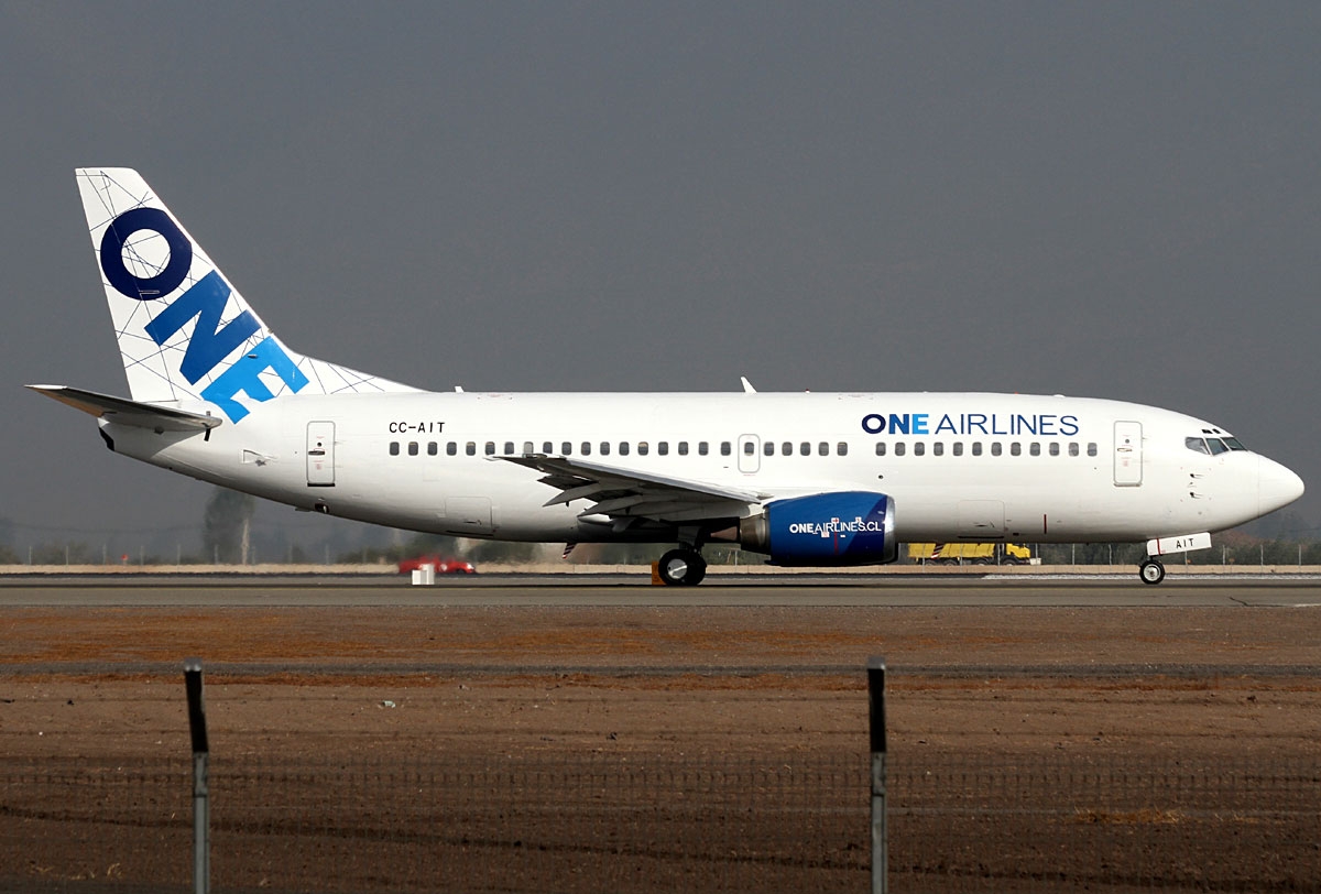 CC-AIT - Boeing 737-300