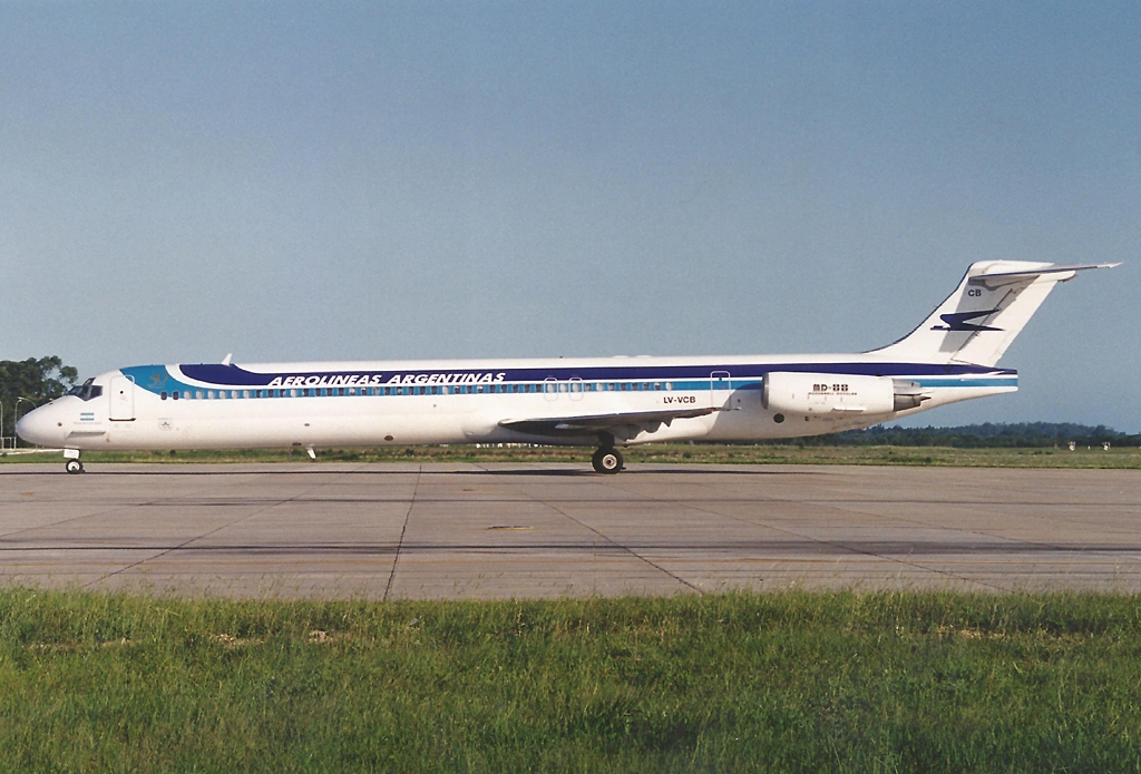 LV-VCB - McDonnell Douglas MD-88