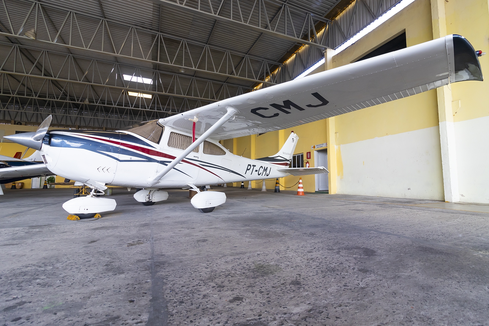PT-CMJ - Cessna 182 Skylane