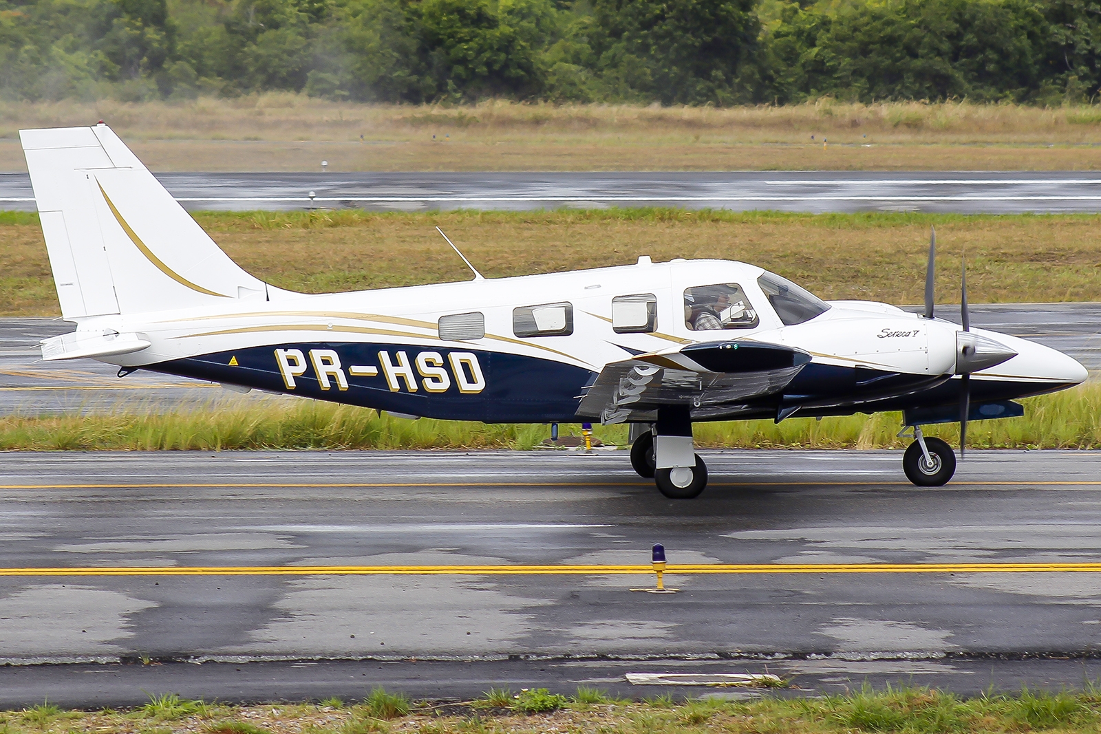 PR-HSD - Piper PA-34-200 Seneca V
