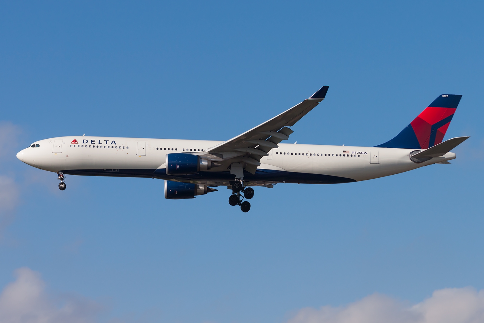 N825NW - Airbus A330-300