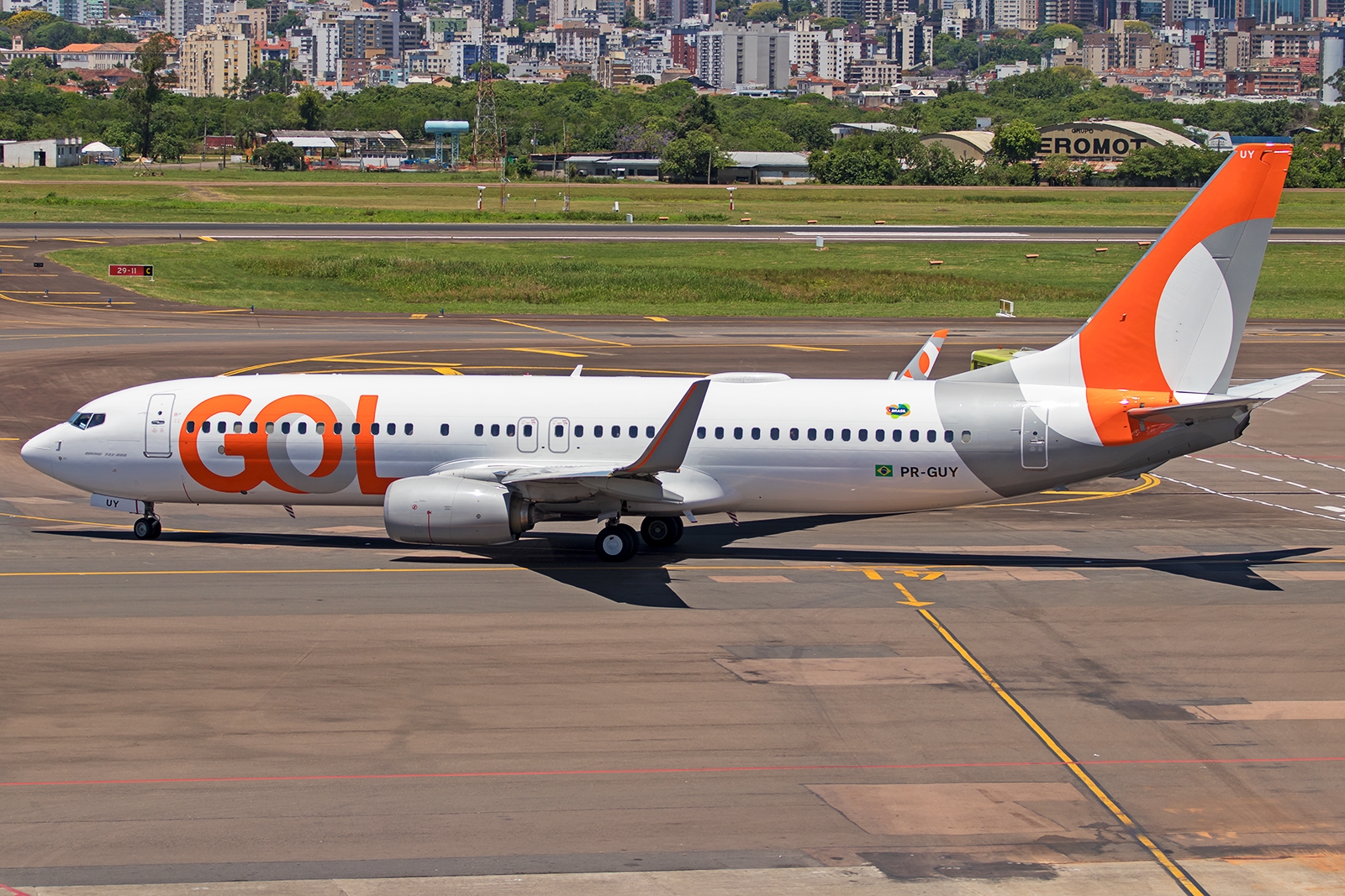 PR-GUY - Boeing 737-800