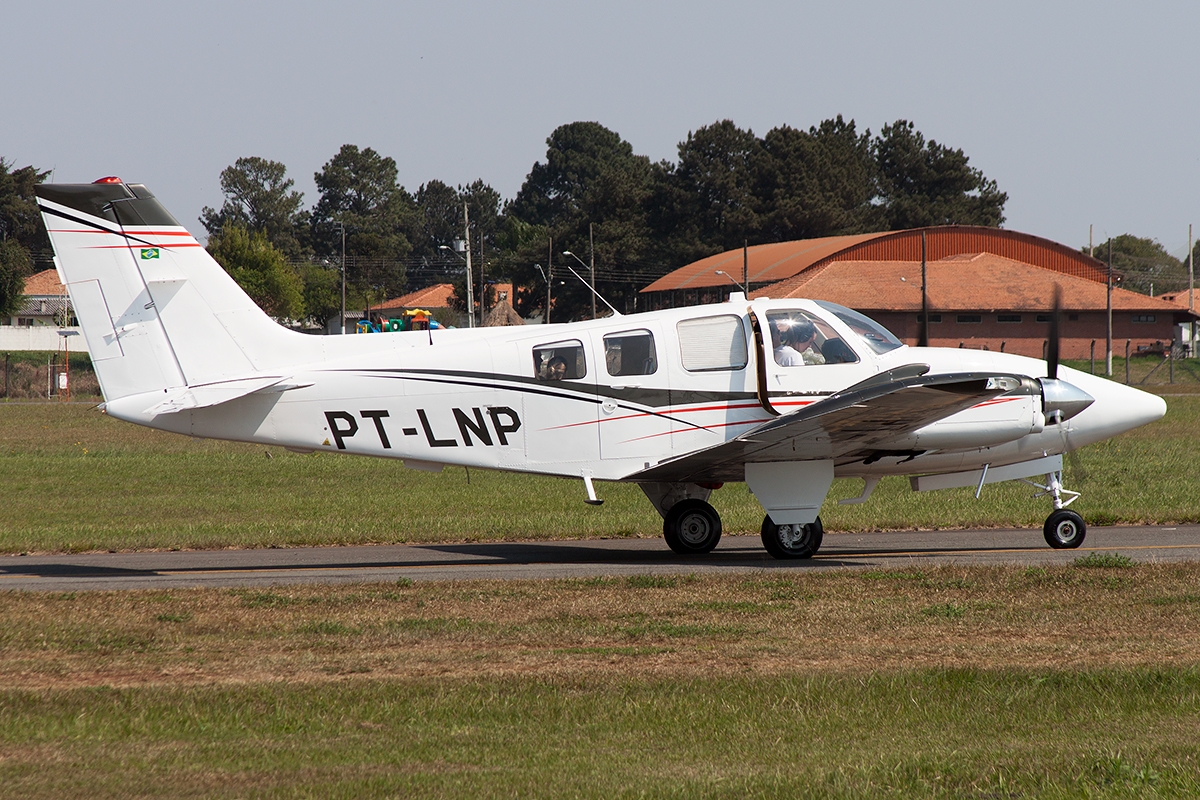 PT-LNP - Beechcraft 58 Baron
