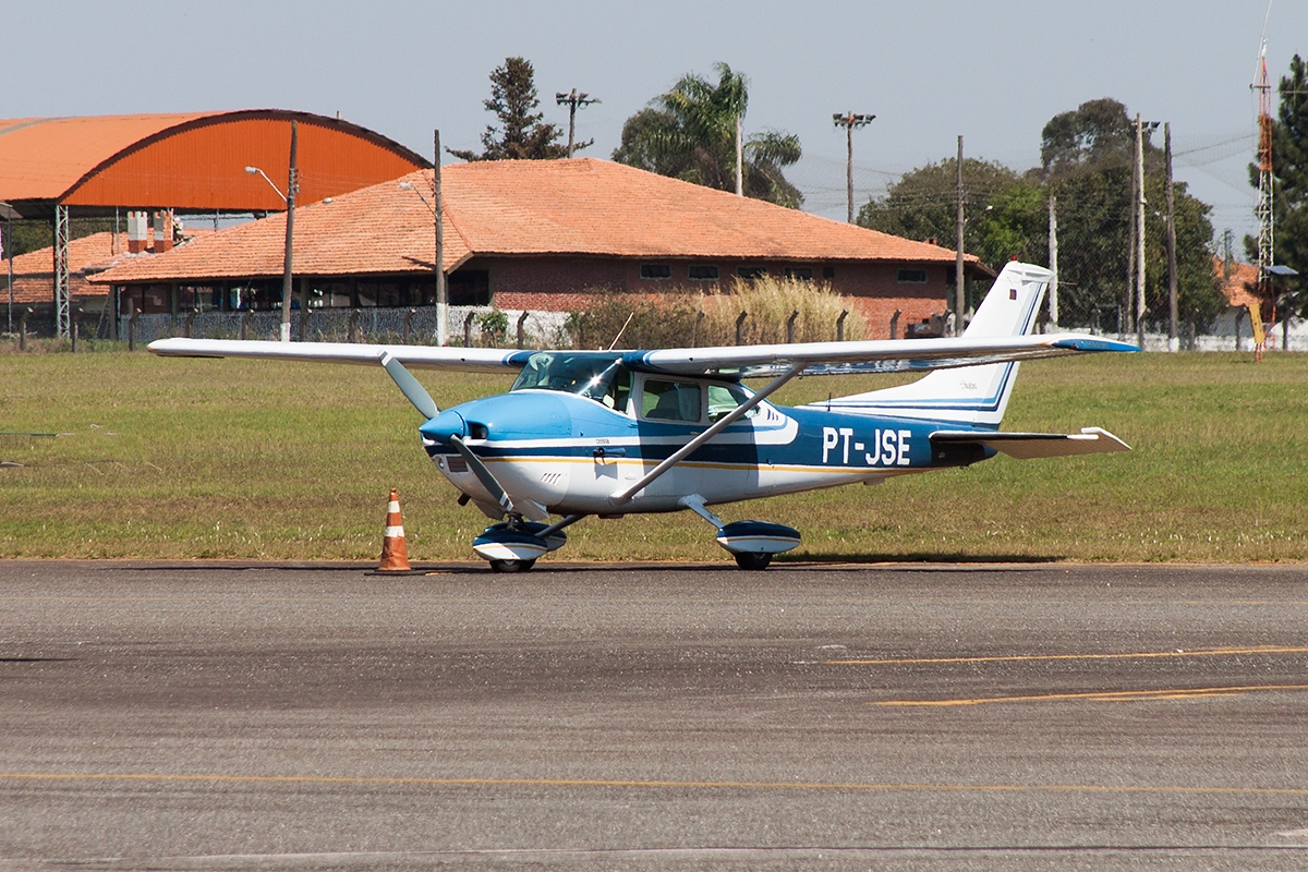 PT-JSE - Cessna 182 Skylane