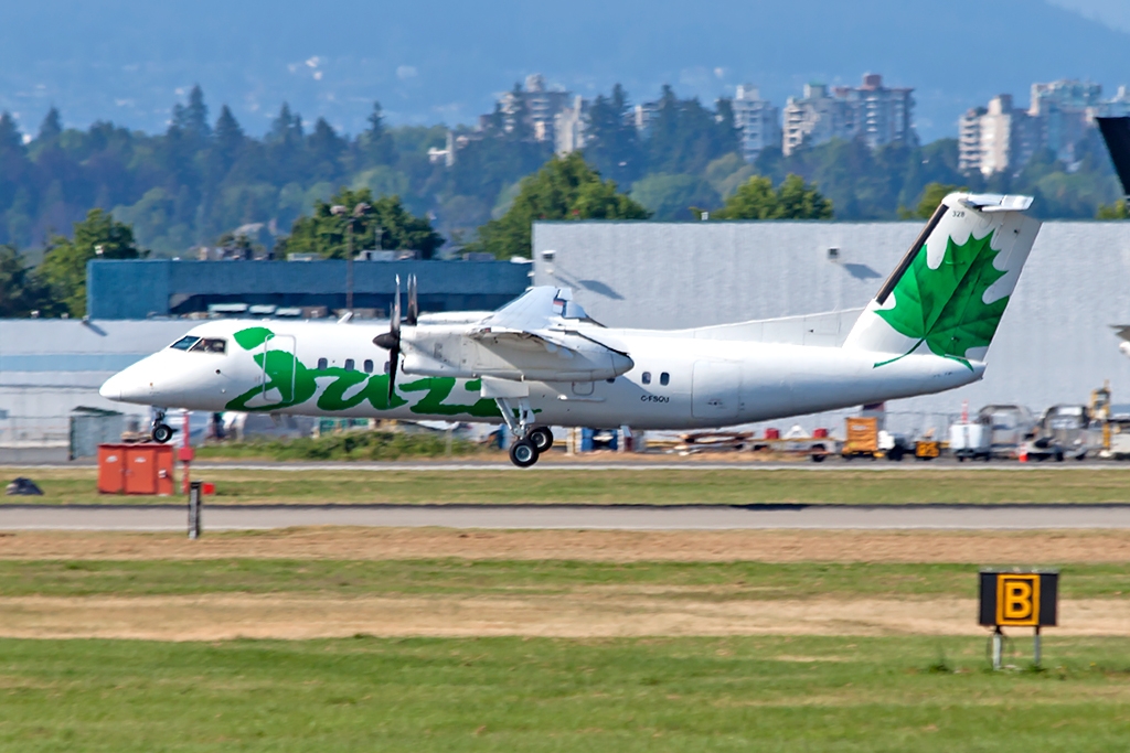 C-FSOU - Bombardier Dash 8-300