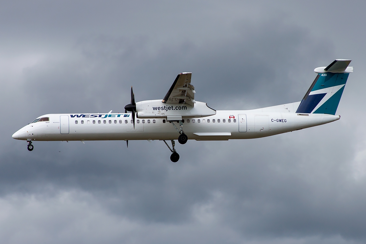 C-GWEG - Bombardier Dash 8-Q400
