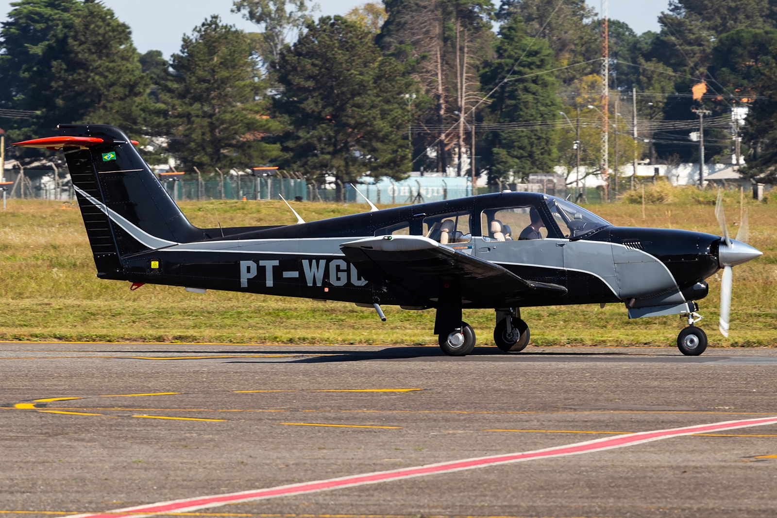 PT-WGC - Piper PA-28RT-201T Turbo Arrow IV