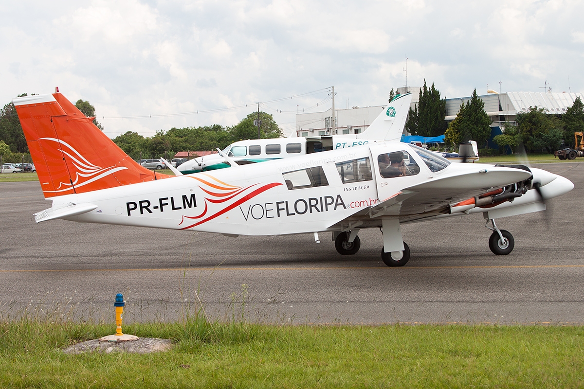 PR-FLM - Piper PA-34-200 Seneca