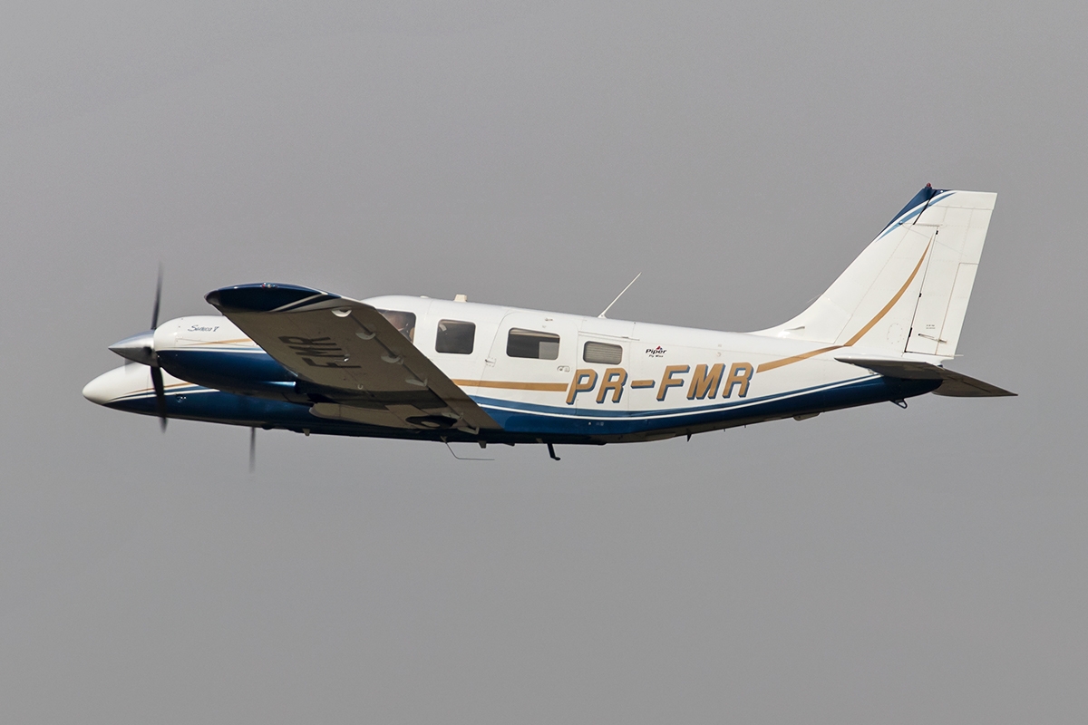 PR-FMR - Piper PA-34-220T Seneca IV