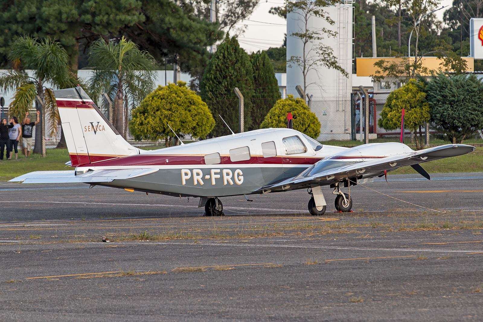 PR-FRG - Piper PA-34-200 Seneca V