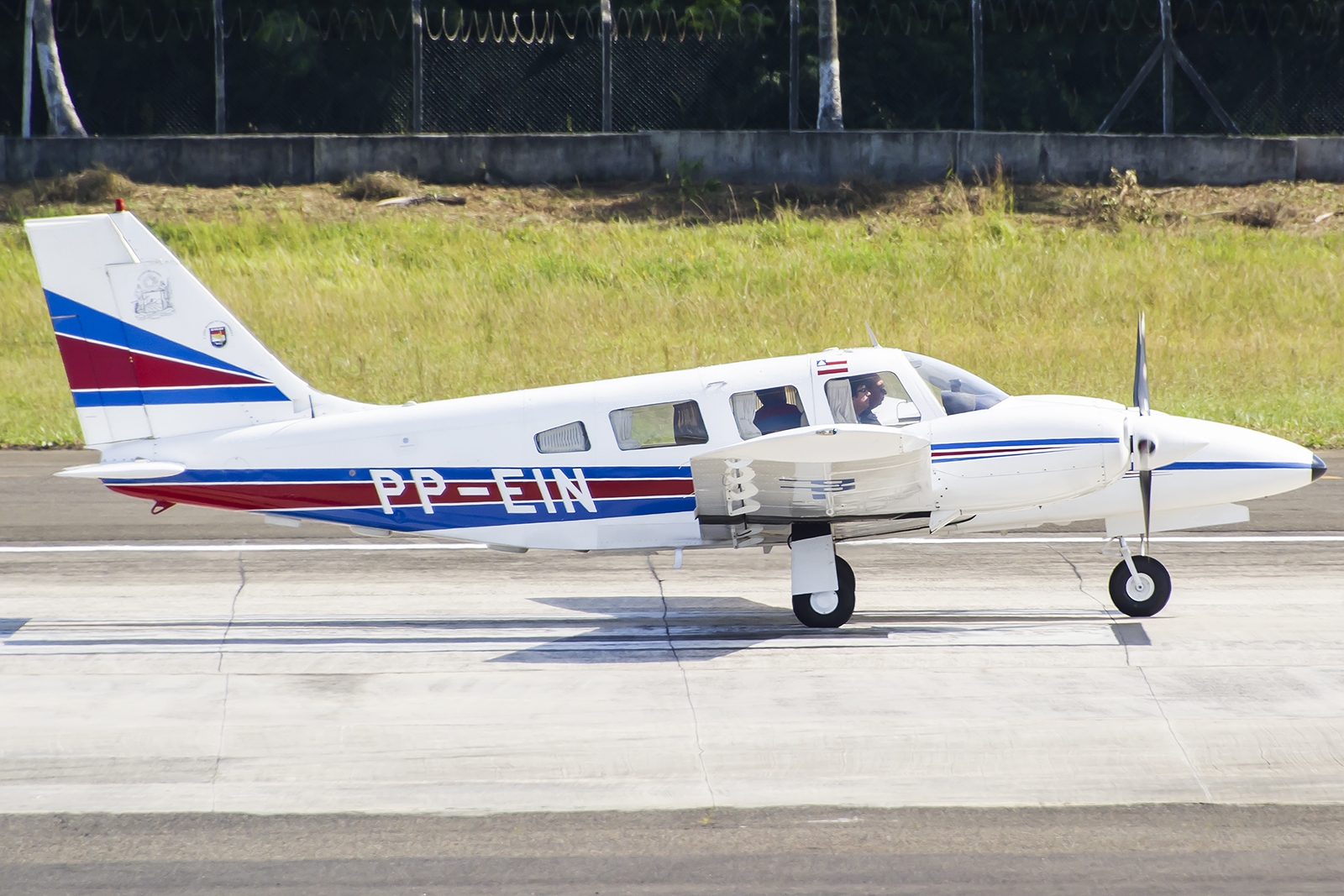 PP-EIN - Embraer EMB-810D Seneca III