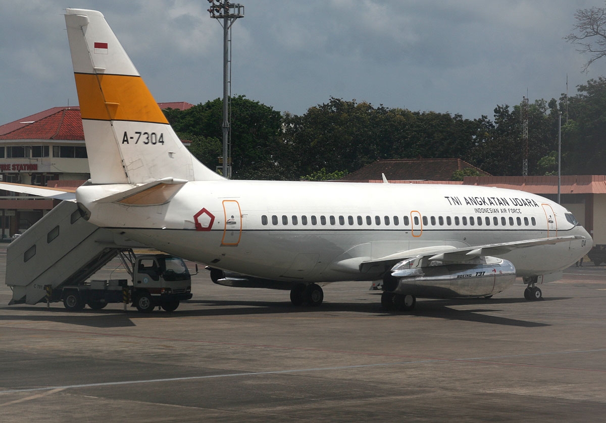 A-7304 - Boeing 737-200