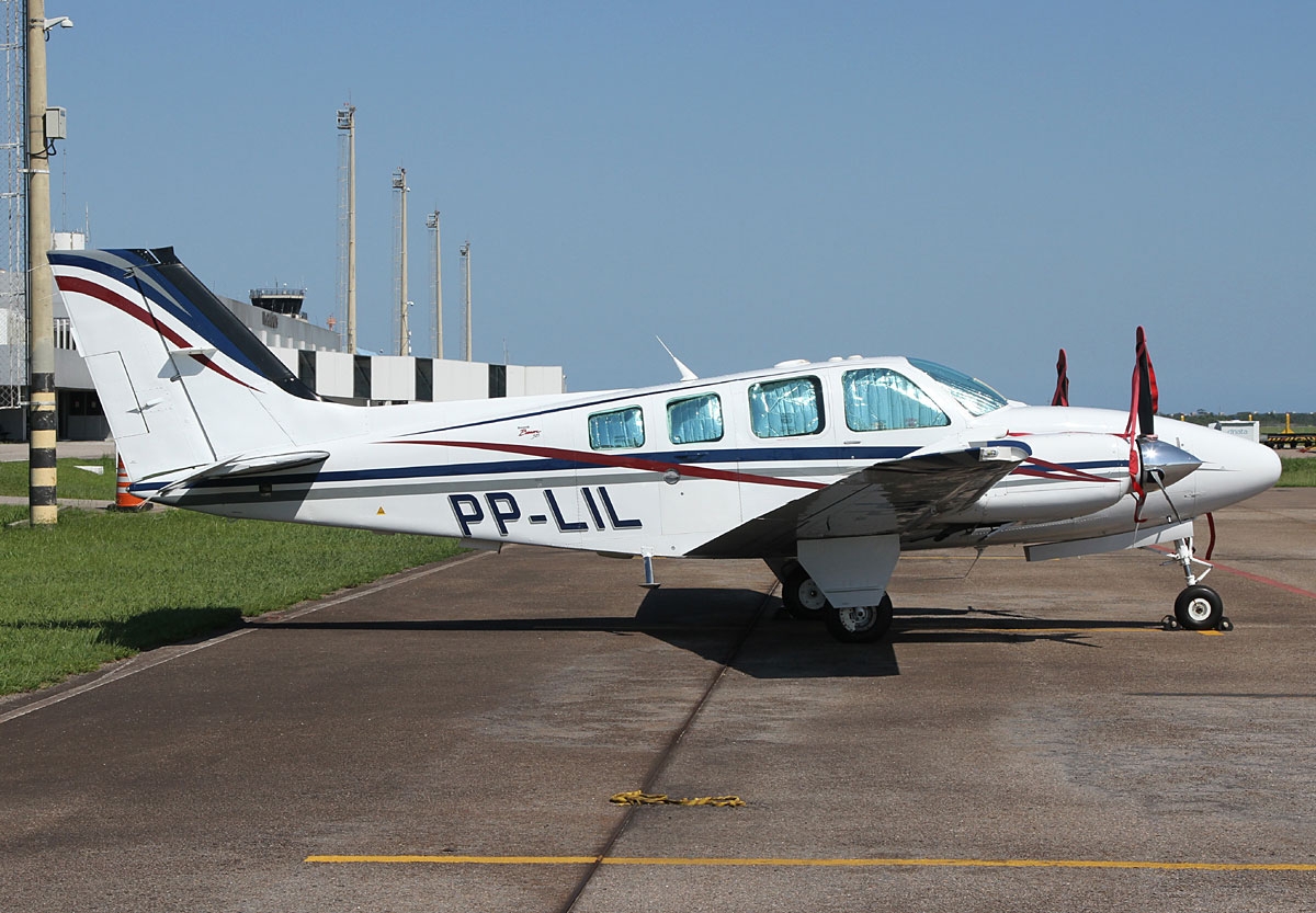 PP-LIL - Beechcraft 58 Baron