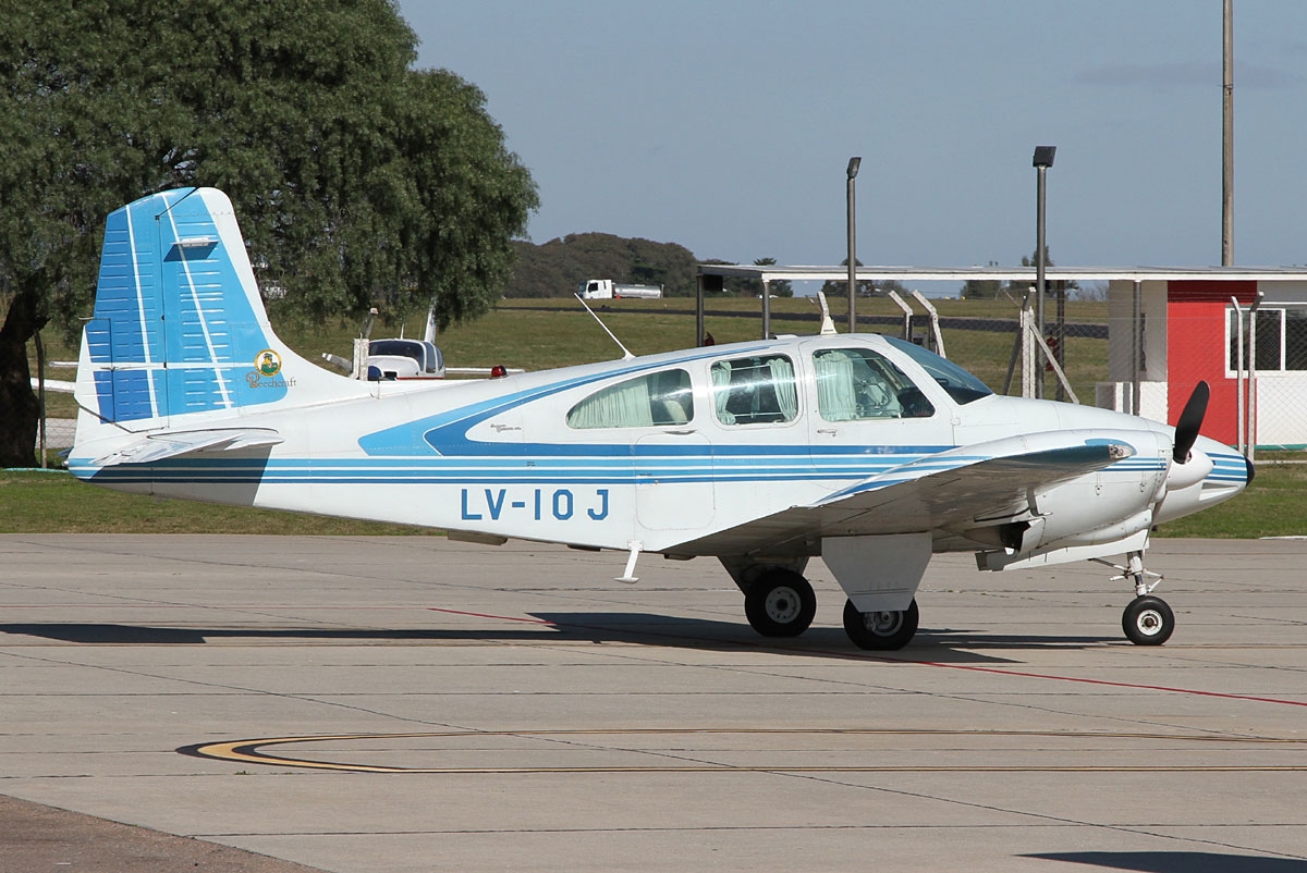 LV-IOJ - Beechcraft D95A Travel Air