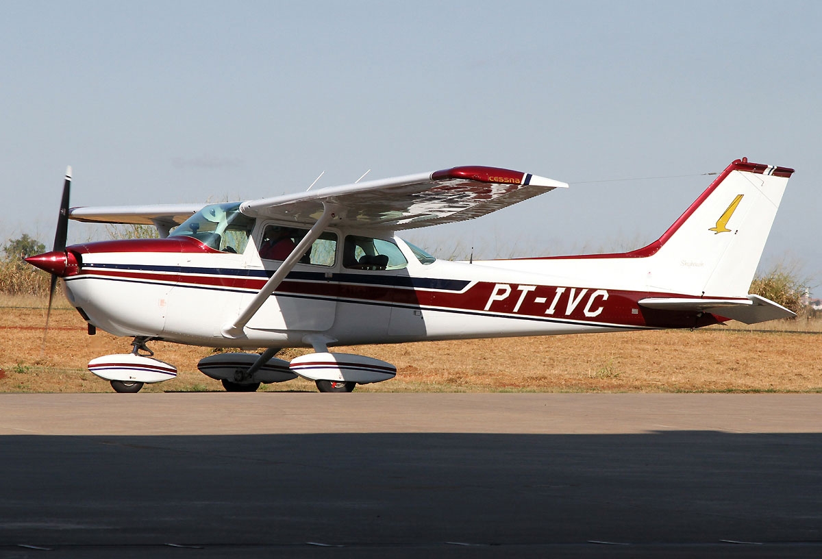 PT-IVC - Cessna 172M Skyhawk