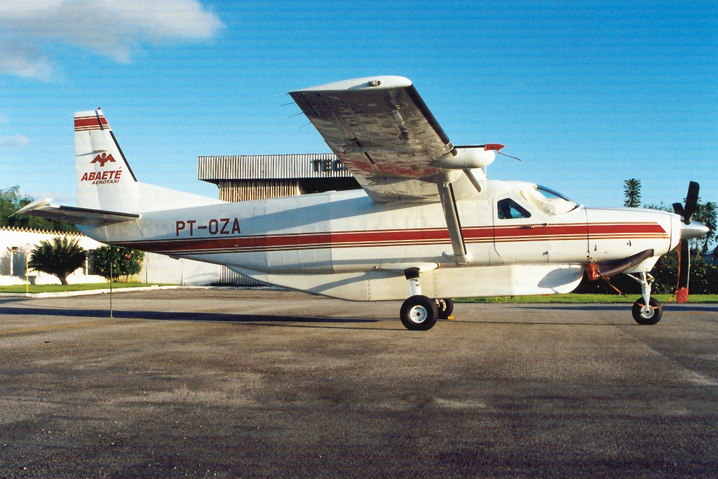 PT-OZA - Cessna 208B Super Cargomaster