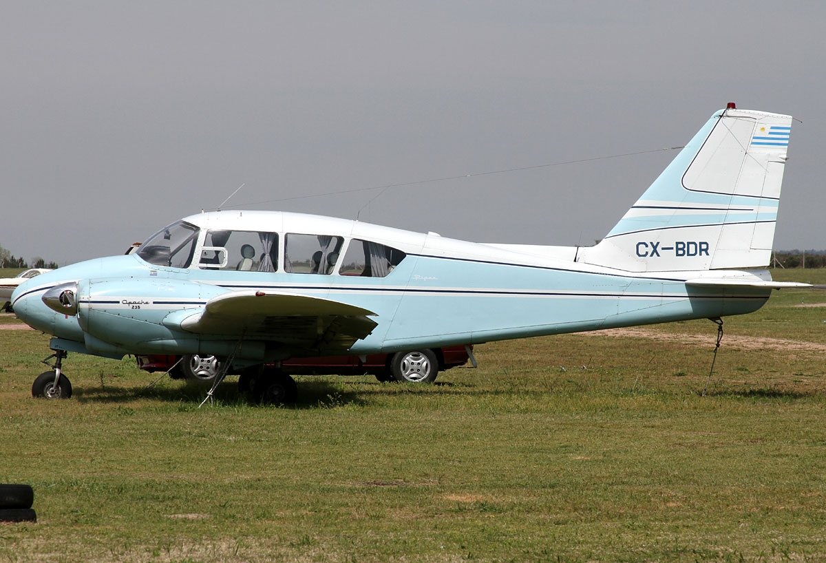 CX-BDR - Piper PA-23-235 Apache