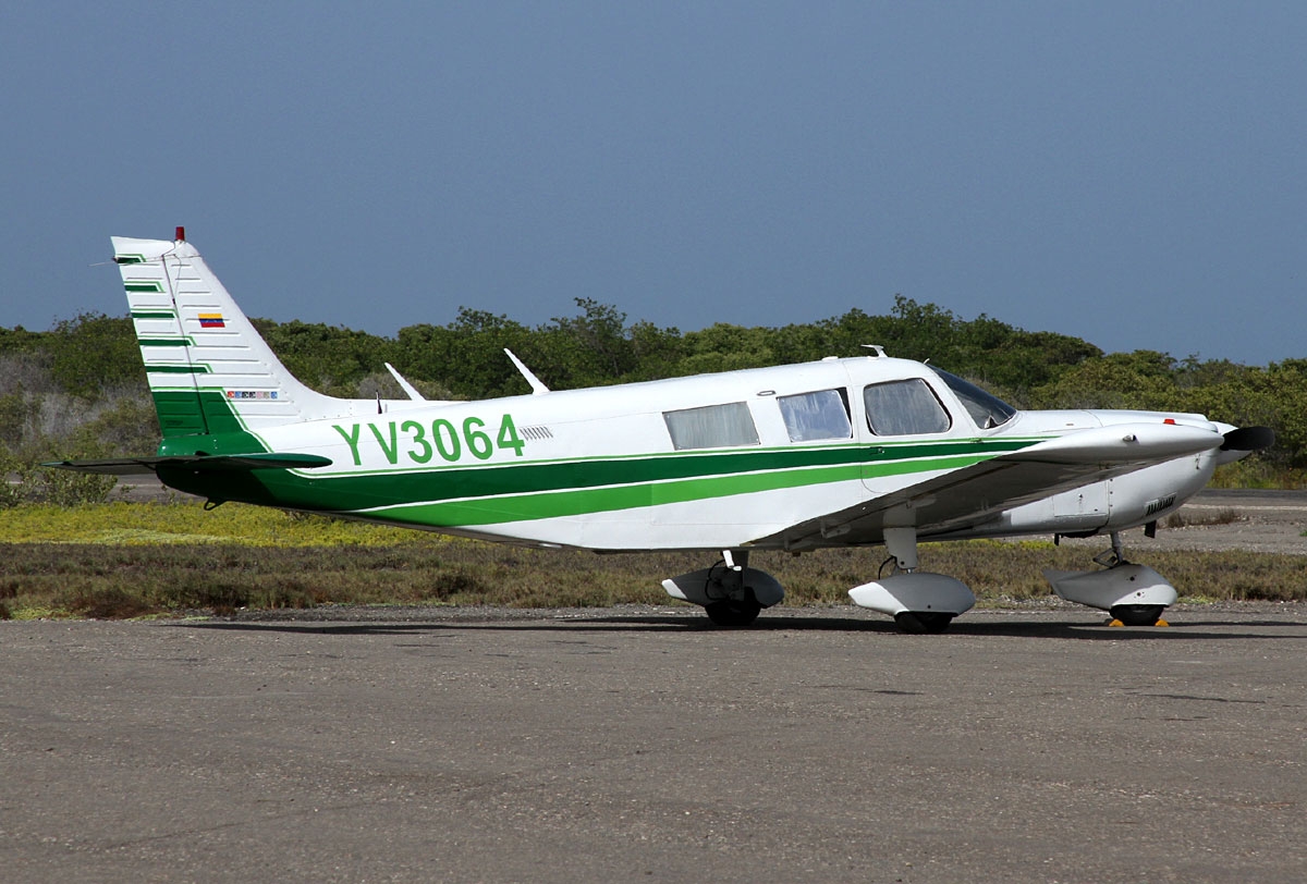 YV3064 - Piper PA-32-300 Cherokee Six