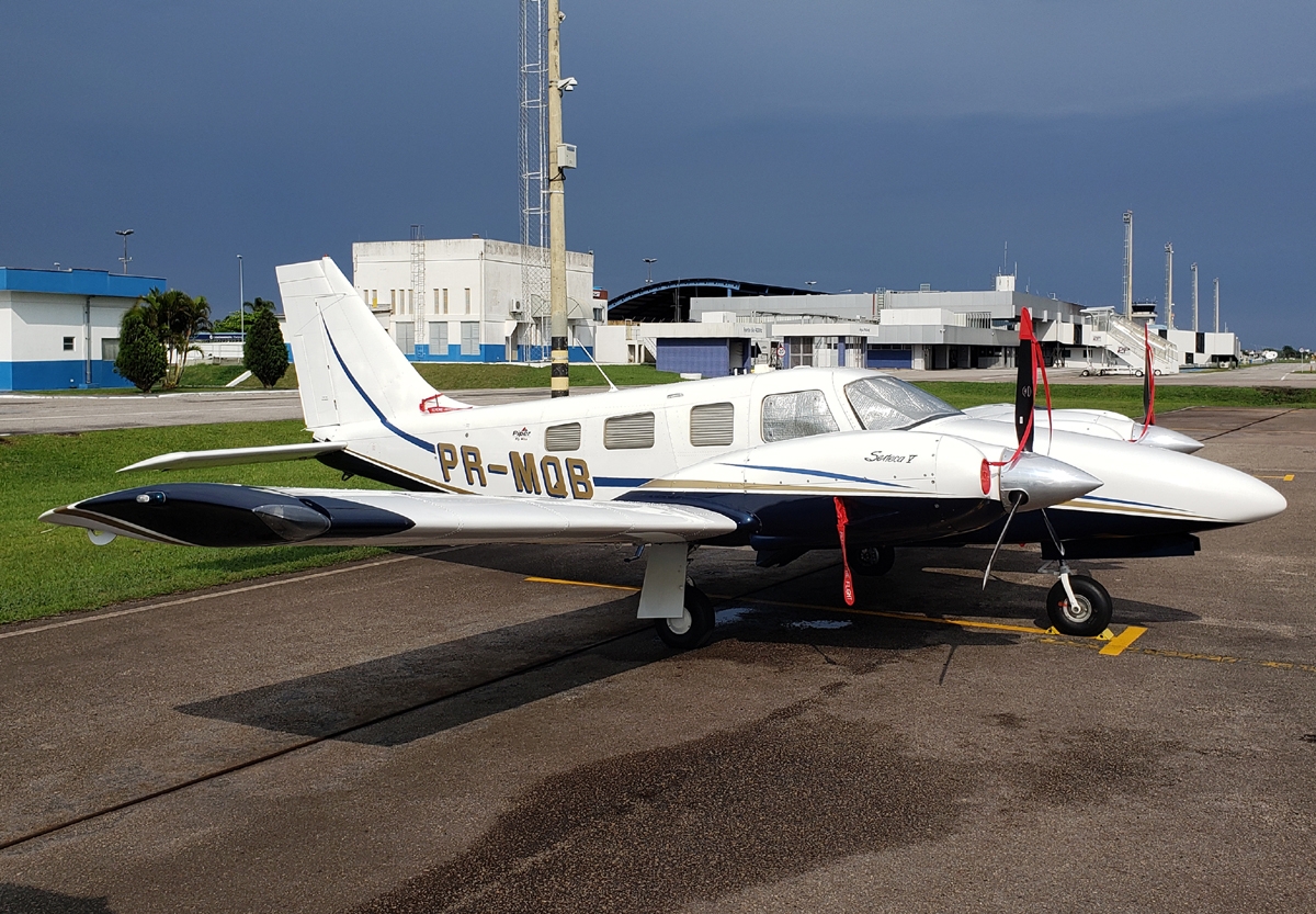 PR-MQB - Piper PA-34-220T Seneca V