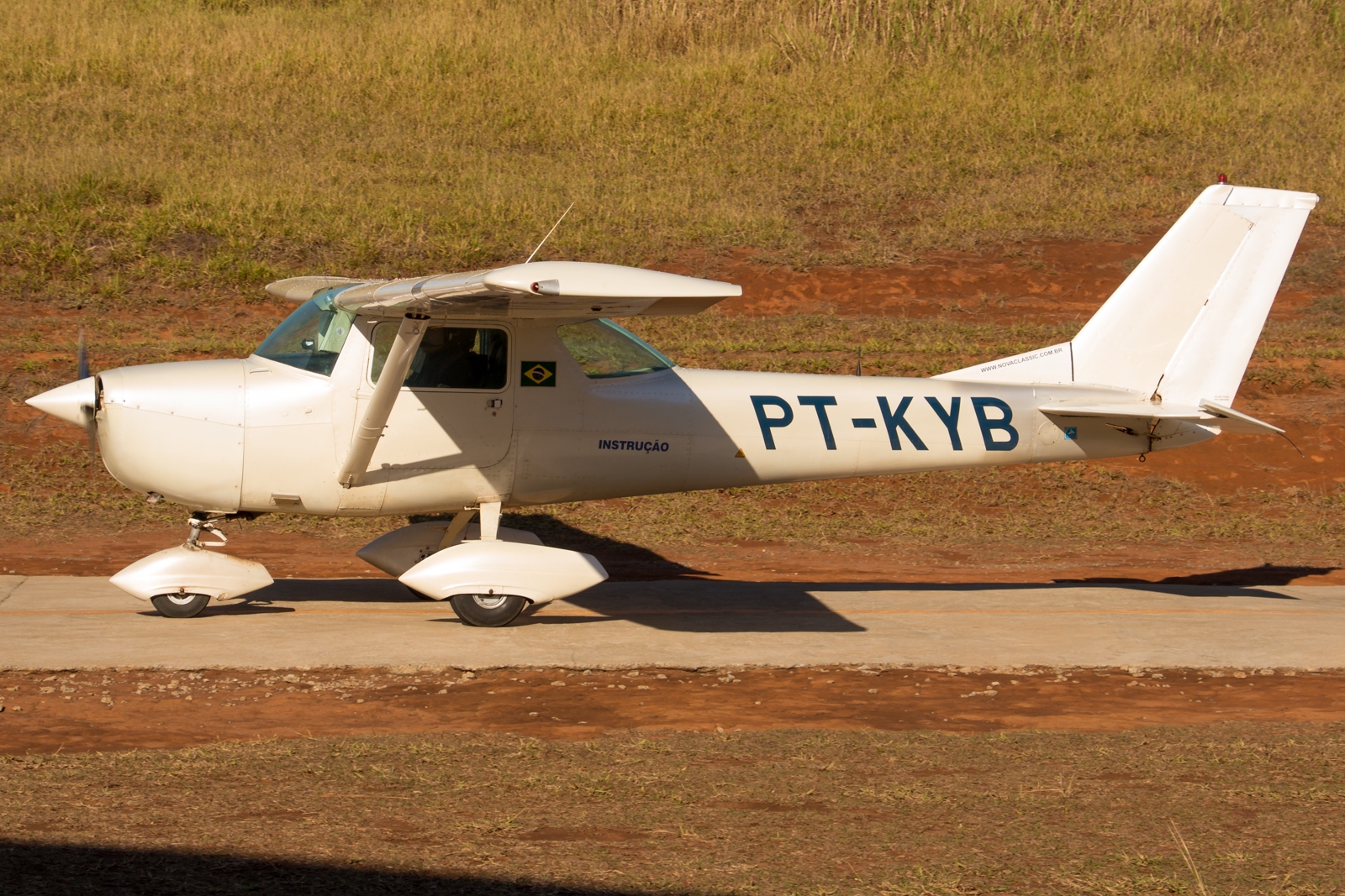 PT-KYB - Cessna 150J