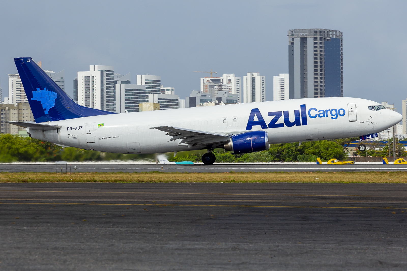 PR-AJZ - Boeing 737-400F