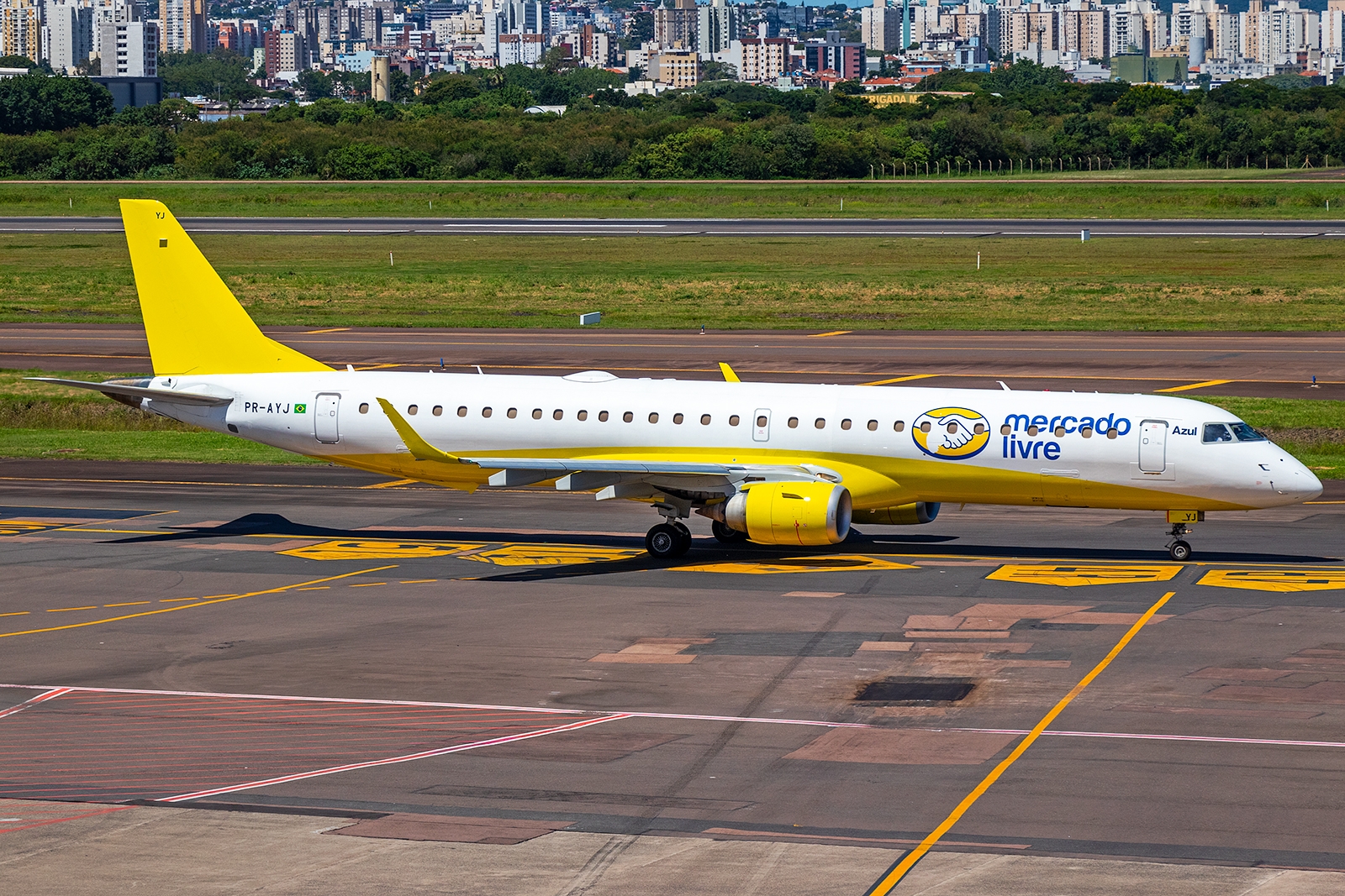 PR-AYJ - Embraer 190-200