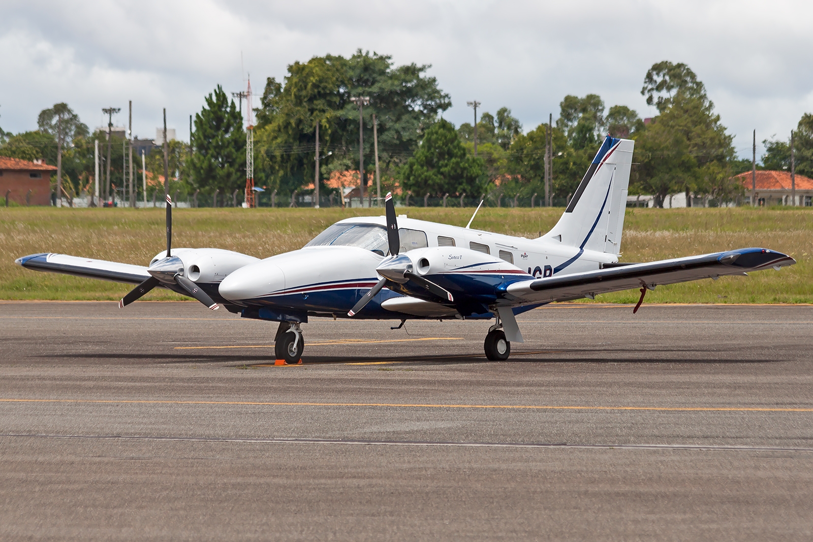 PR-JGR - Piper PA-34-200 Seneca V