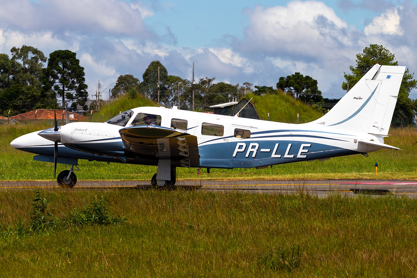 PR-LLE - Piper PA-34-220T Seneca V