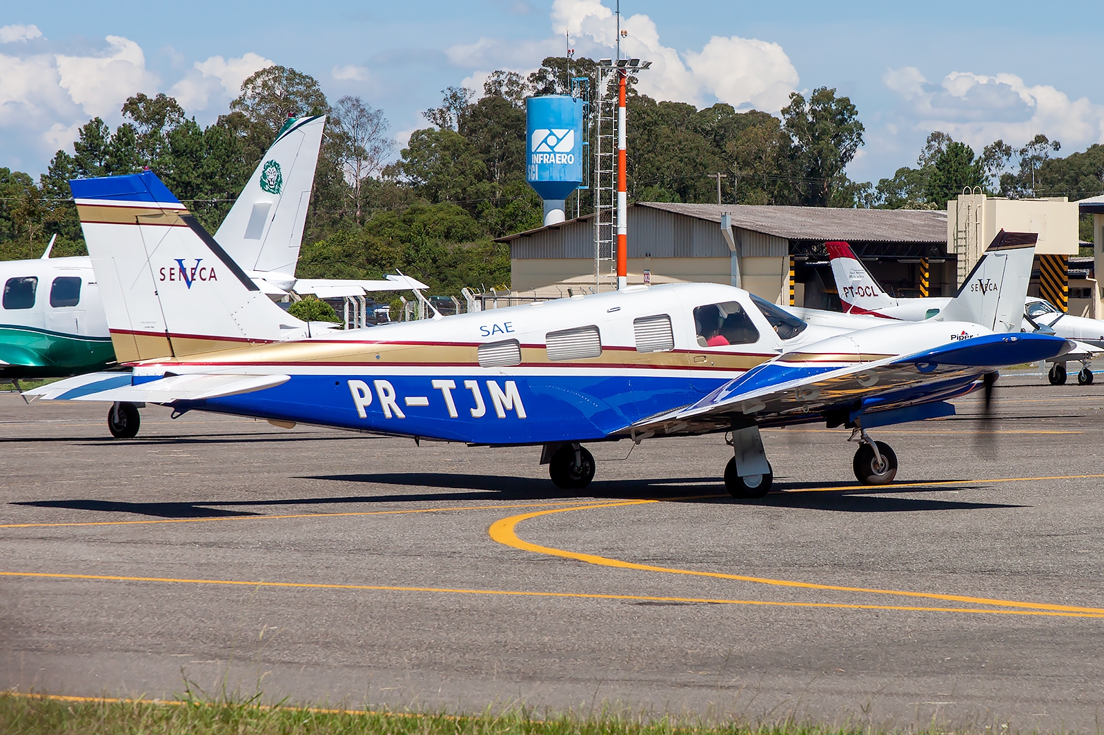 PR-TJM - Piper PA-34-200 Seneca V