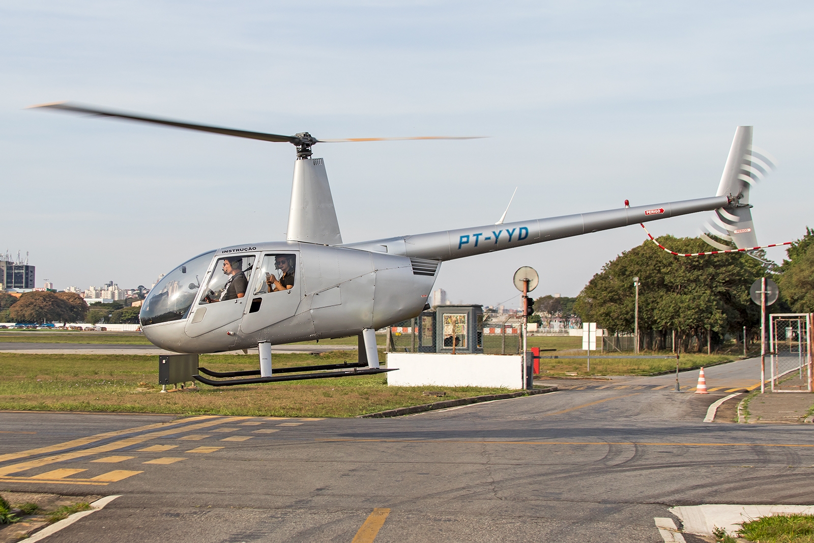 PT-YYD - Robinson R44