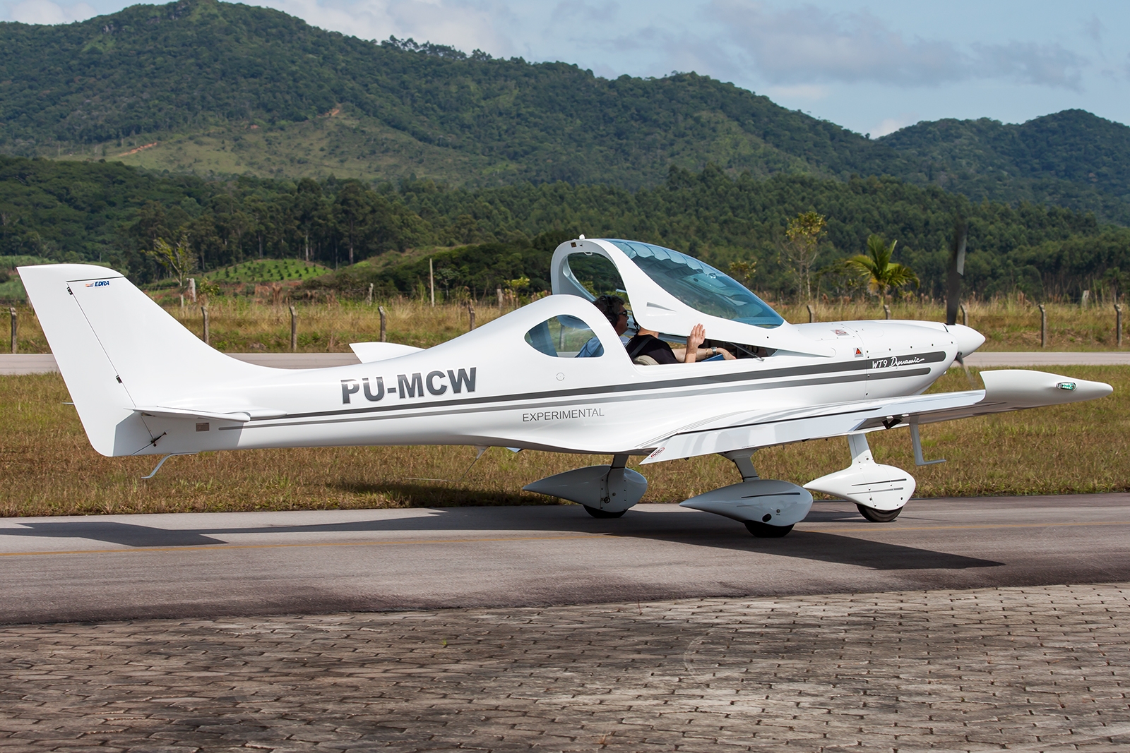 PU-MCW - AeroSpool Dynamic WT9