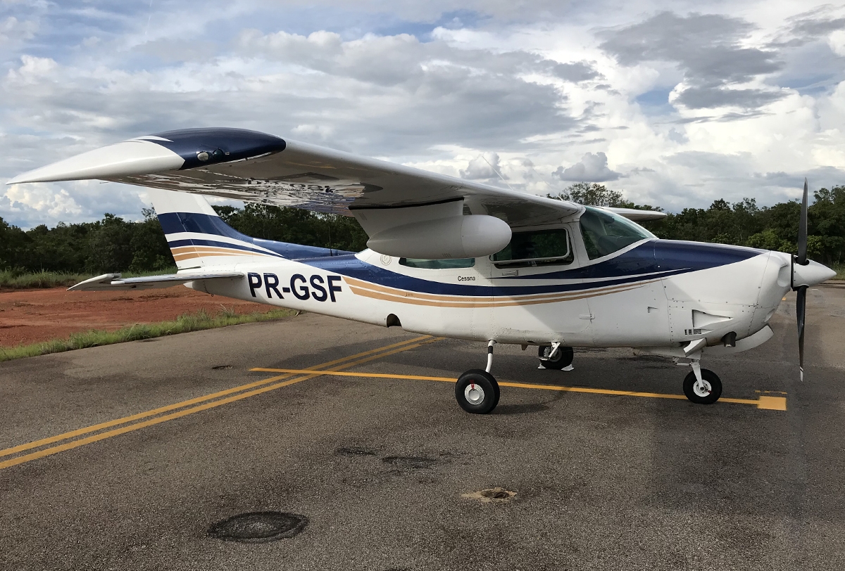 PR-GSF - Cessna 210 Centurion