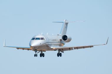 N18LS - Bombardier CL-600-2B16 Challenger 604