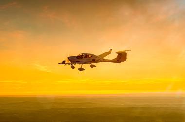 OE-DLF - Diamond DA40 NG Diamond Star