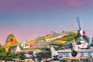 NX1157H - Yak-9UM