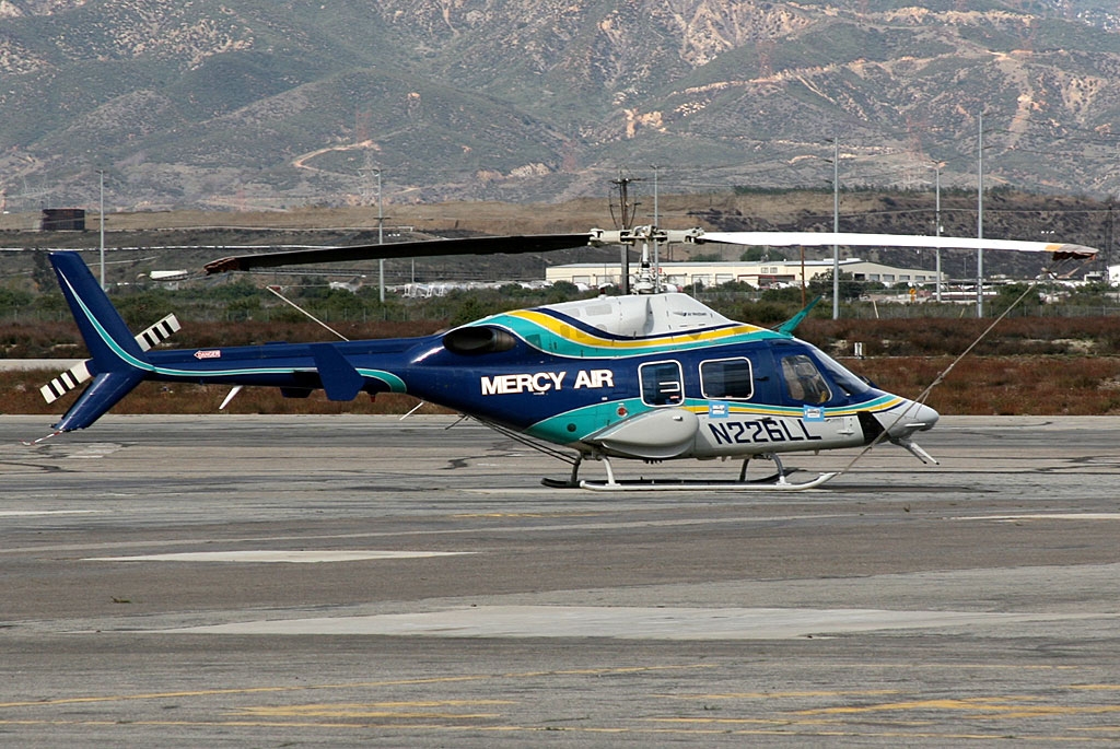 N226LL - Bell 222UT