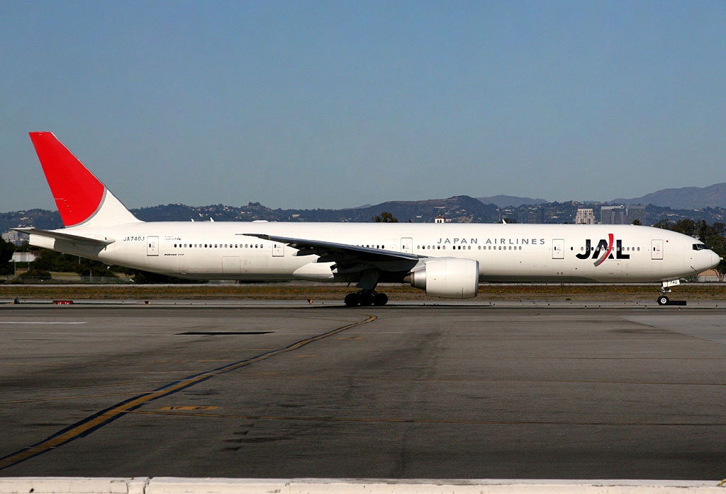 JA740J - Boeing B777-300ER