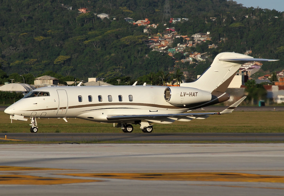 LV-HAT - Bombardier BD-100-1A10 Challenger 350