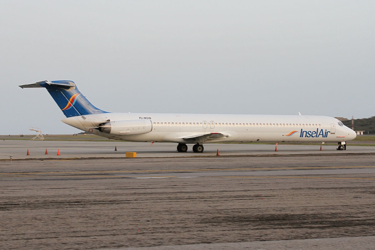 PJ-MDB - McDonnell Douglas MD-82