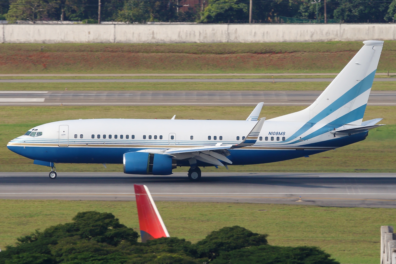 N108MS - Boeing 737-700 BBJ