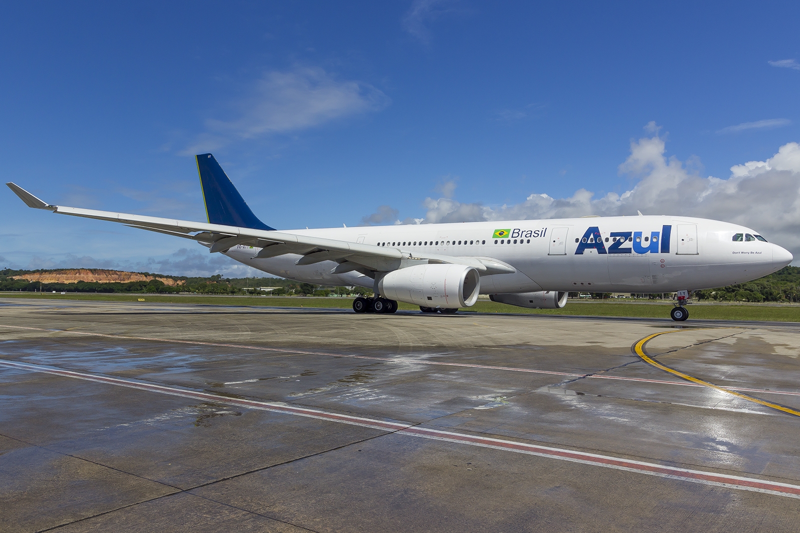 PR-AIY - Airbus A330-200