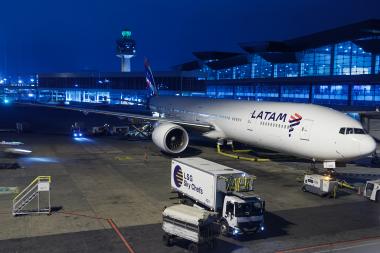 PT-MUE - Boeing 777-300ER