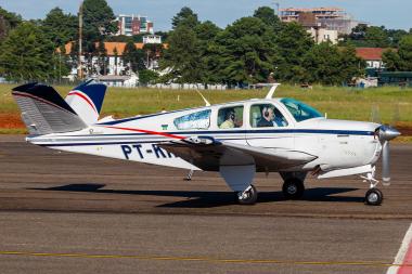 PT-KBB - Beechcraft V35B Bonanza