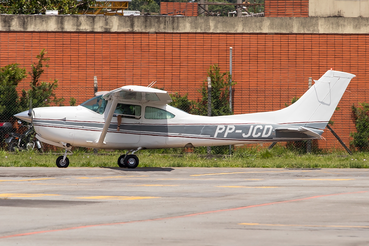 PP-JCD - Cessna 182 Skylane