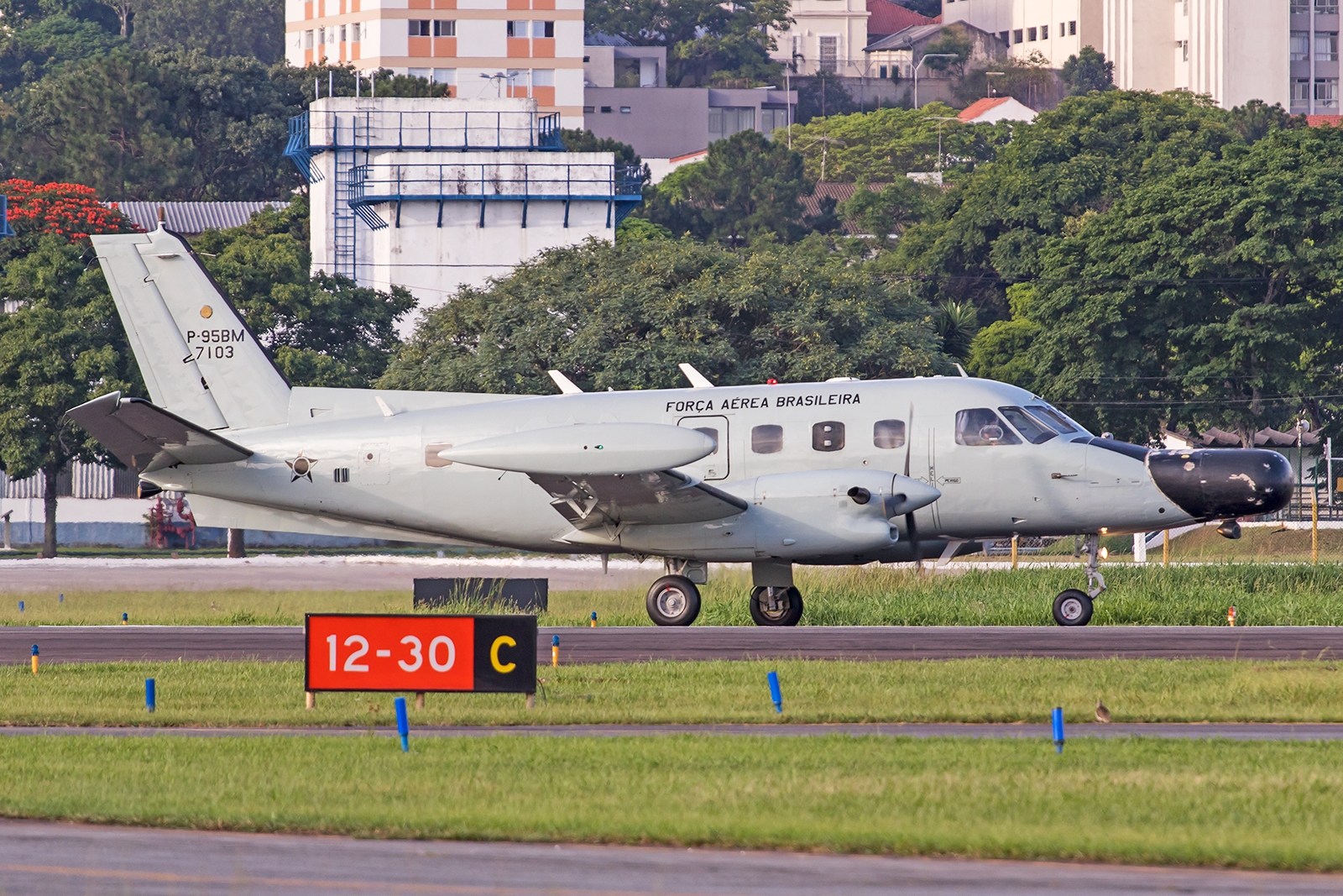 FAB7103 - Embraer P-95 Bandeirulha
