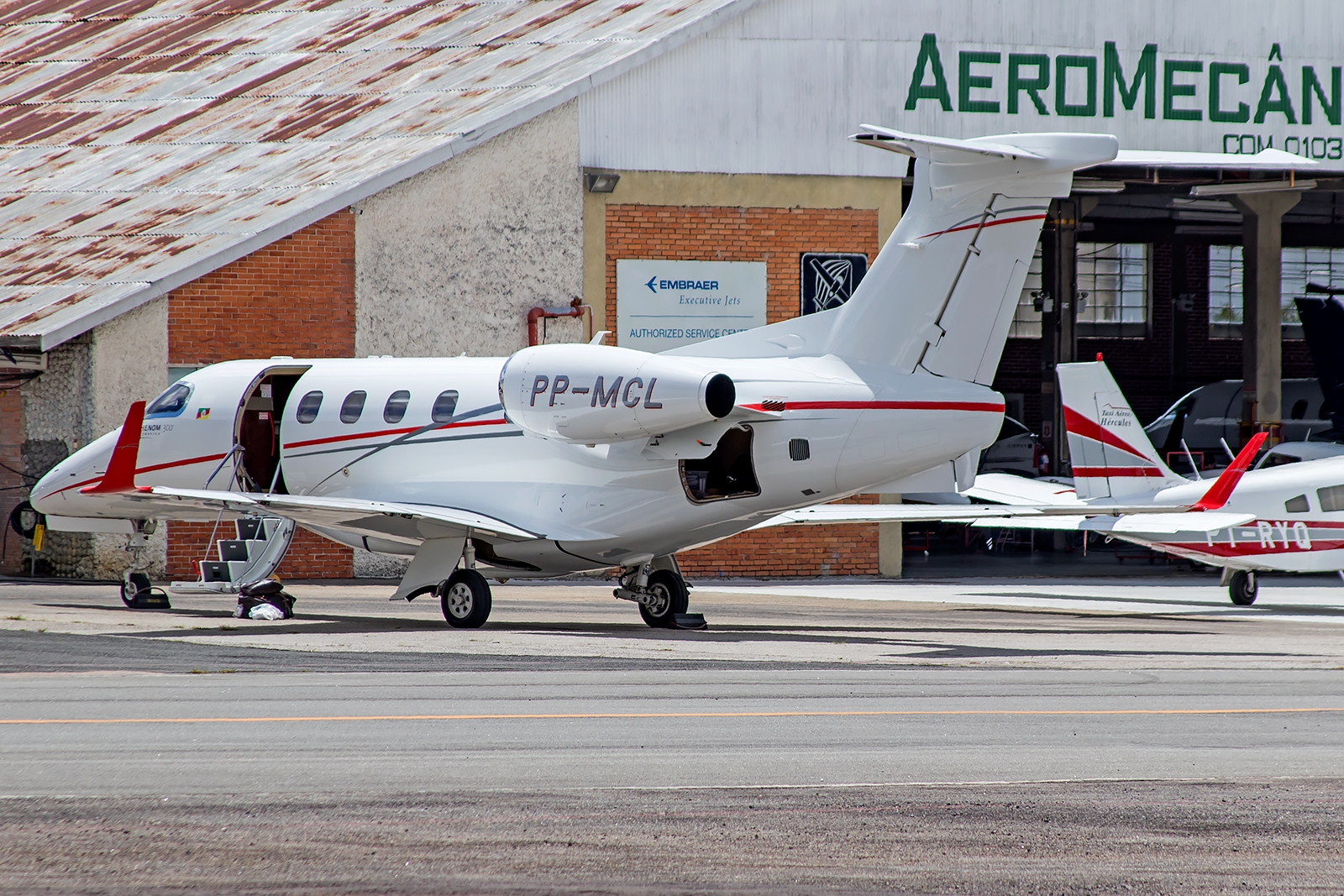 PP-MCL - Embraer EMB-505 Phenom 300