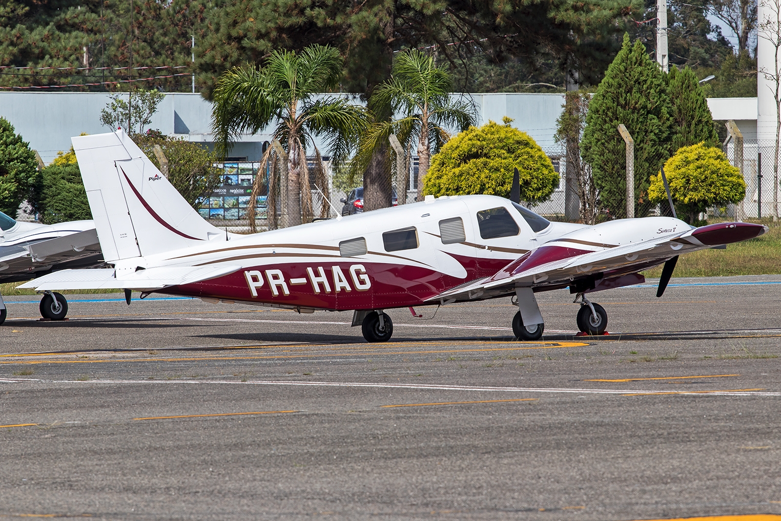 PR-HAG - Piper PA-34-200 Seneca V