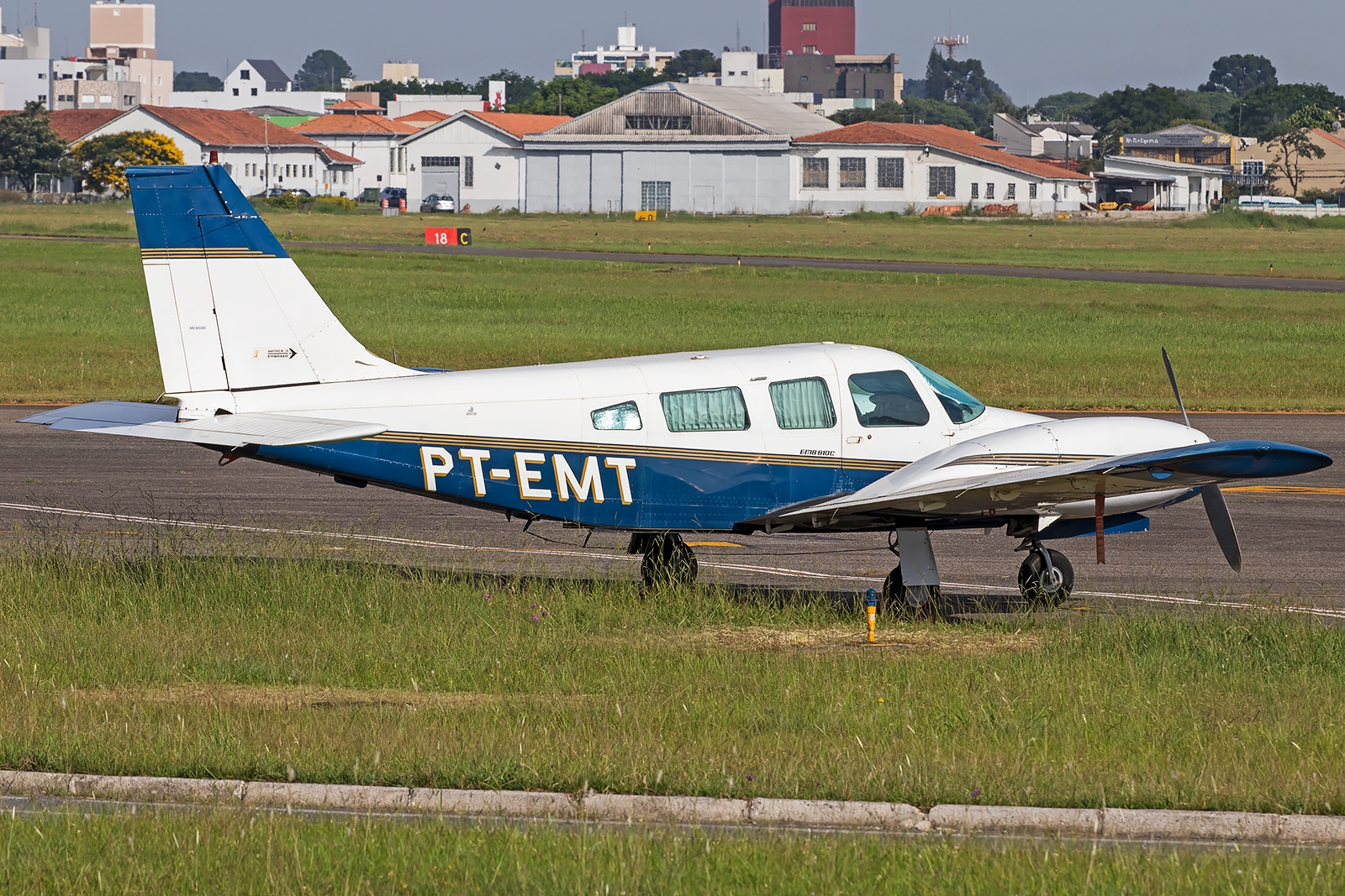 PT-EMT - Embraer EMB-810 Seneca II