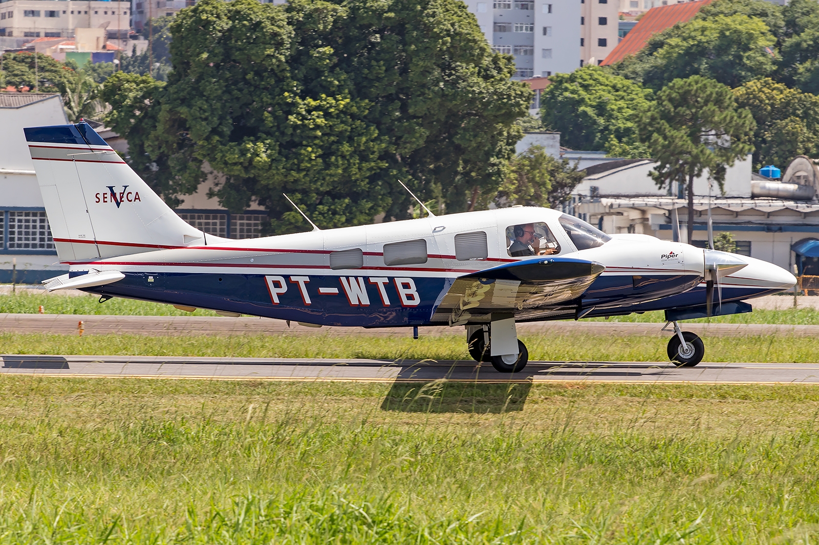 PT-WTB - Piper PA-34-220T Seneca V